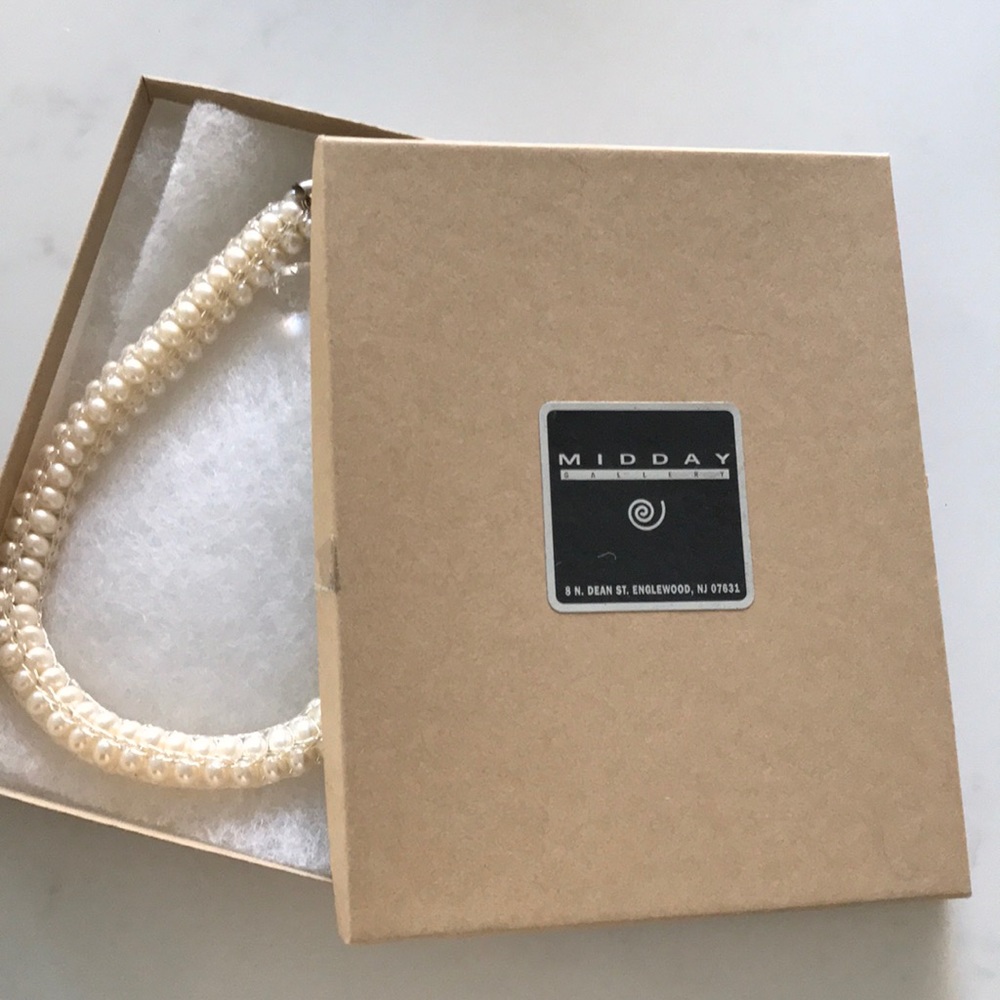 Midday Gallery Pearl Necklace